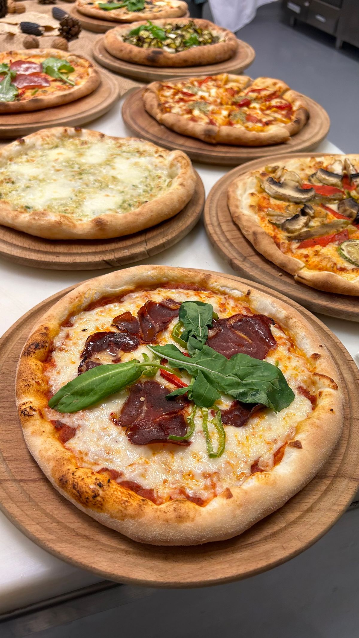 Pizzas artesanais variadas